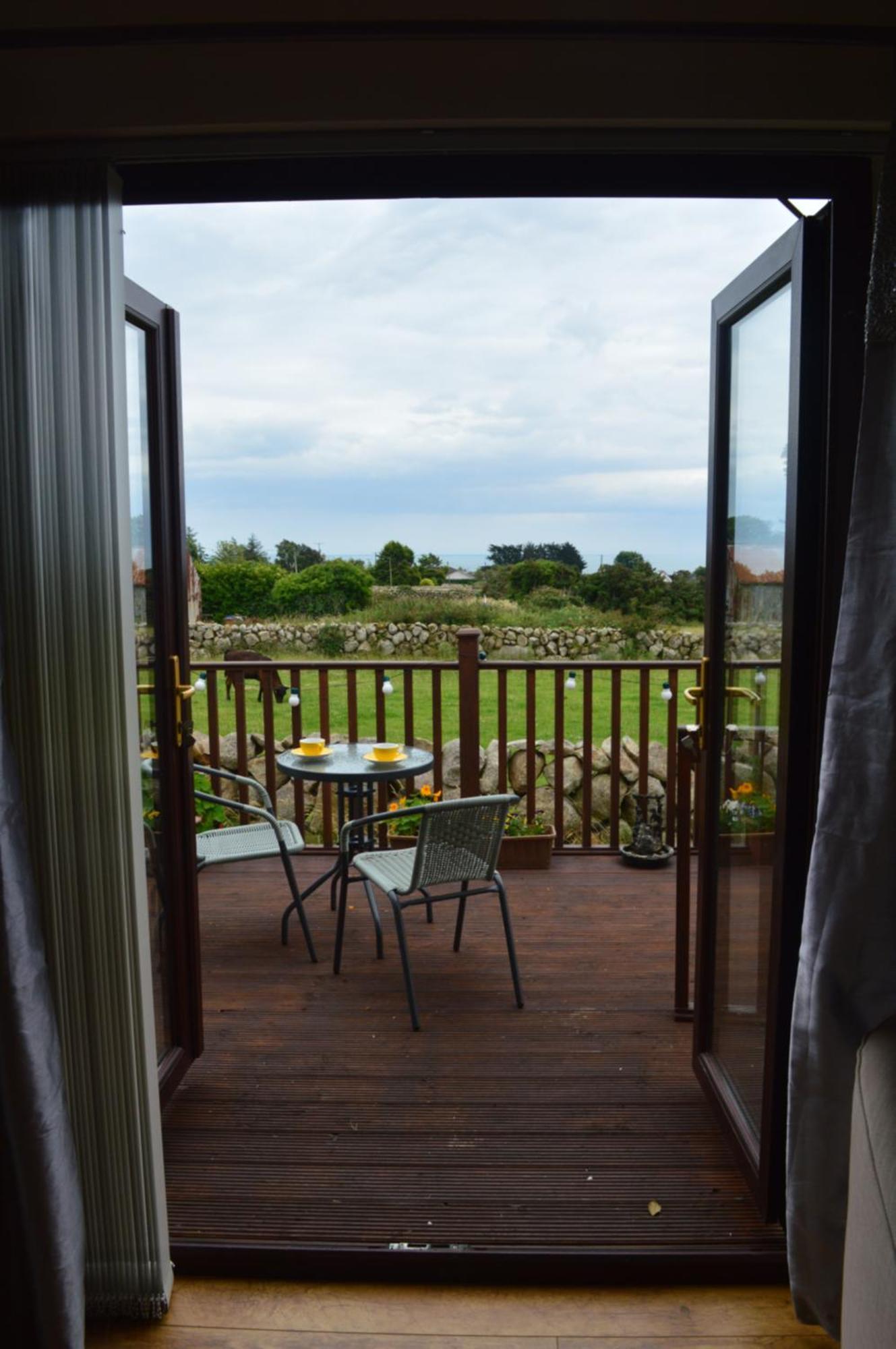 Carrick Cove Self Contained Accomodation With Private Decking Annalong ภายนอก รูปภาพ